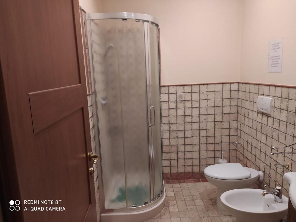 Bollicine Hotel Бари Екстериор снимка